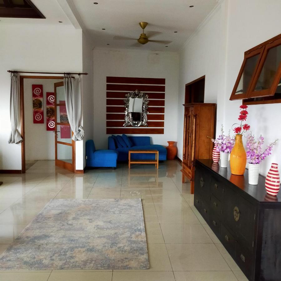 Villa Damay Dua โลวินา ภายนอก รูปภาพ