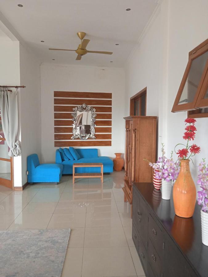 Villa Damay Dua โลวินา ภายนอก รูปภาพ